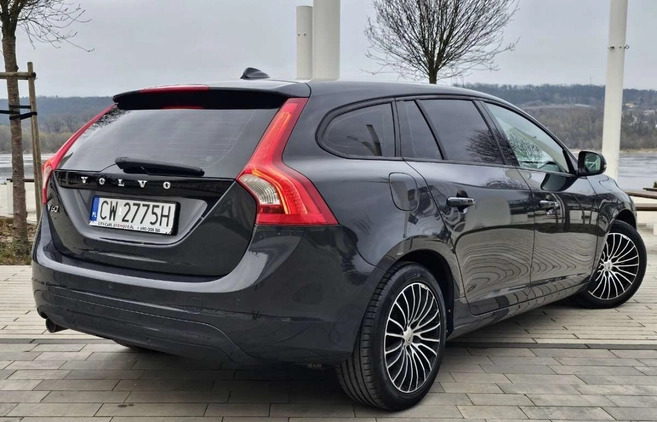 Volvo V60 cena 41900 przebieg: 192000, rok produkcji 2013 z Urzędów małe 562